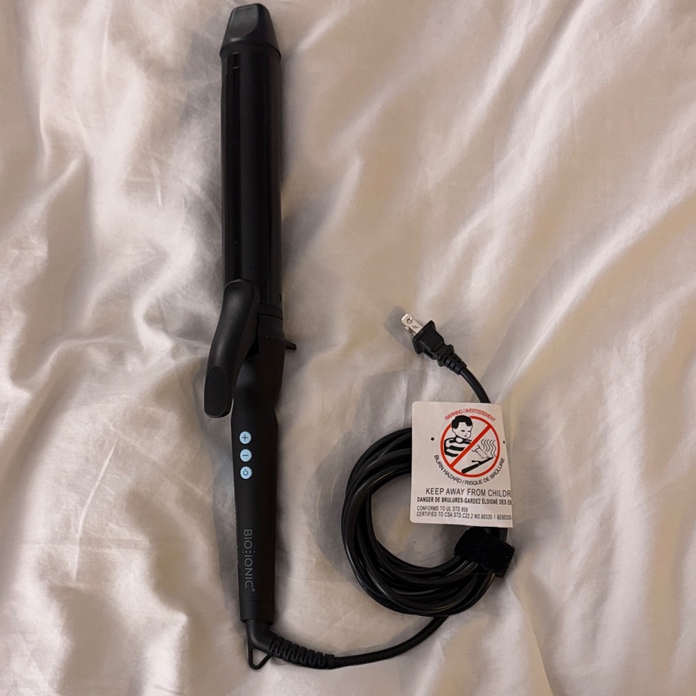 Bio Ionic Black 1.5” Curling Iron